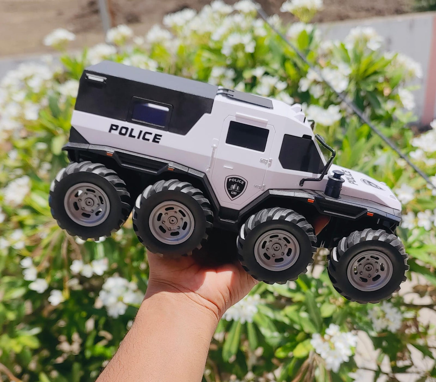 Remote Control Police Moka 4x4 Stunt Car, 40MHz, 1:16 Scale