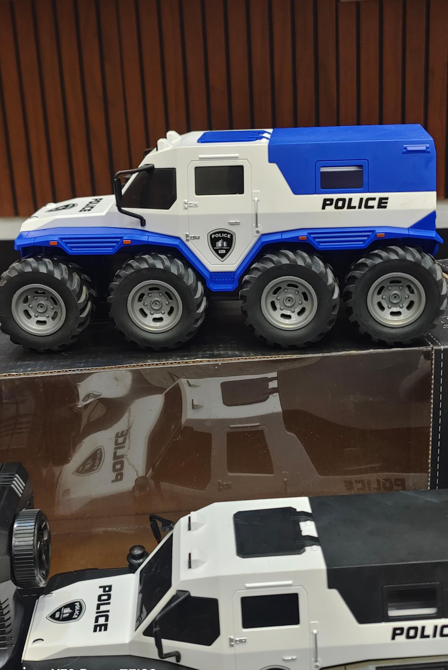Remote Control Police Moka 4x4 Stunt Car, 40MHz, 1:16 Scale
